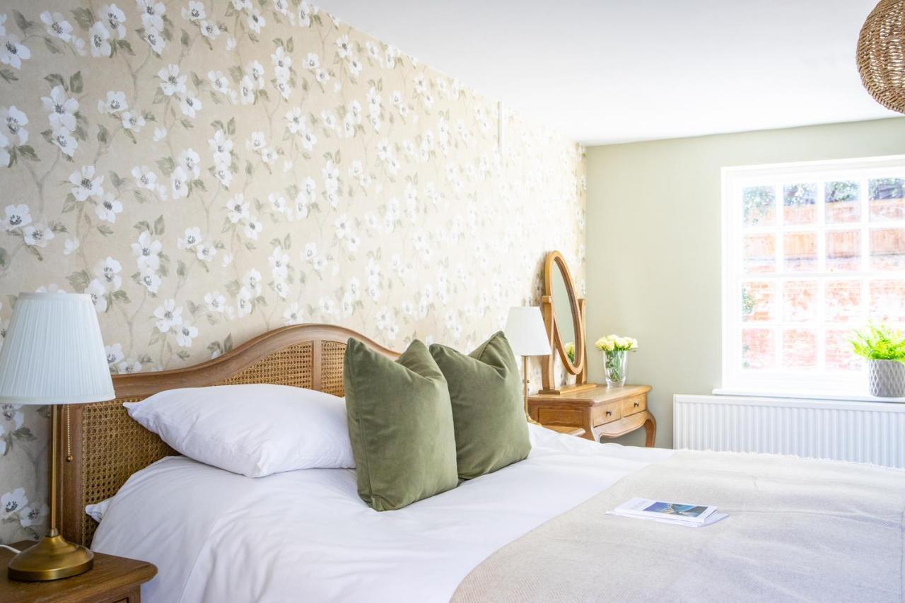 The White Horse Hotel Faversham Eksteriør billede